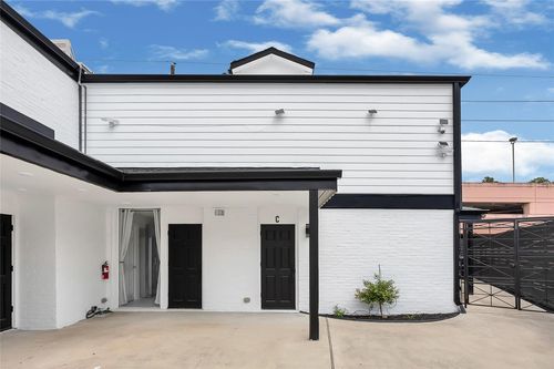 c-7 Briar Dale Court, Houston, TX, 77027 | Card Image