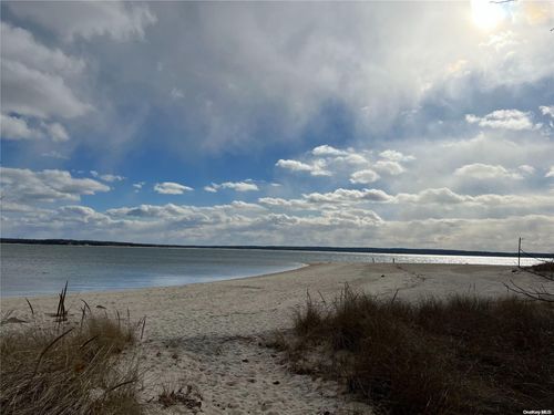 76 Point St, S Jamesport, NY, 11970-2031 | Card Image