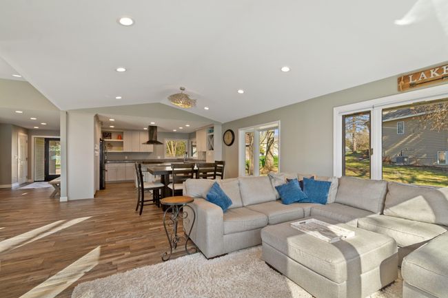 22290 Jason Ave N, House other with 5 bedrooms, 5 bathrooms and null parking in Forest Lake MN | Image 22