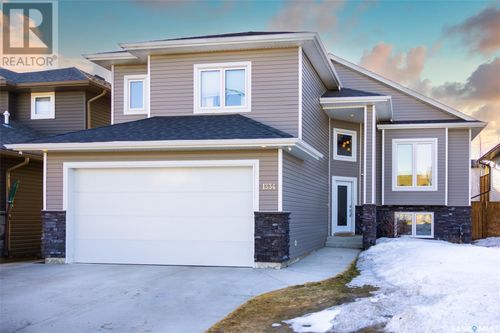 1334 Hargreaves Way, Saskatoon, SK, S7R0G9 | Card Image