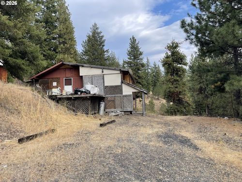 56021 Hanna Arbuckle Rd, Heppner, OR, 97836-6290 | Card Image