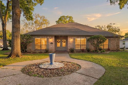 4715 Dunleith St, Beaumont, TX, 77706-7704 | Card Image