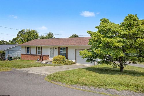 159 Estate Dr, Morgantown, WV, 26508-5947 | Card Image