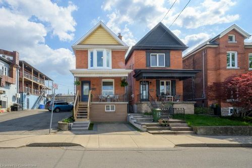 11 Melbourne St, Hamilton, ON, L8P2A4 | Card Image