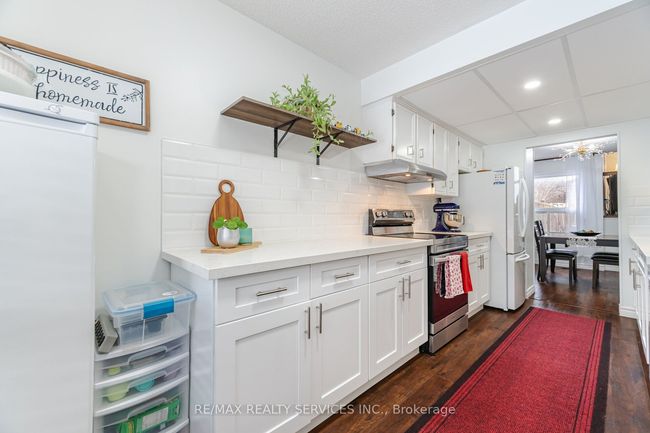 9 Pluto Dr, House attached with 4 bedrooms, 3 bathrooms and 2 parking in Brampton ON | Image 6