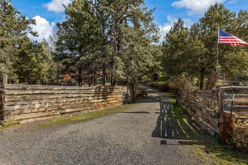 6792 Se Juniper Canyon Rd, Prineville, OR, 97754-9053 | Card Image