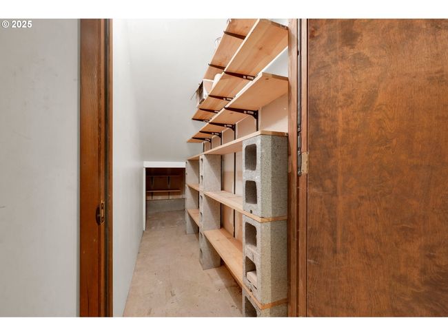 1770 W 28 Th Ave, House other with 3 bedrooms, 2 bathrooms and 2 parking in Eugene OR | Image 33