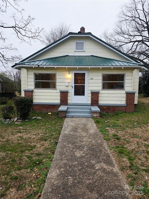 703 Buffalo St, Shelby, NC, 28150-4141 | Card Image