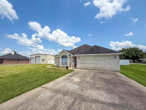 7912 South Dr, Beaumont, TX, 77705-8743 | Card Image