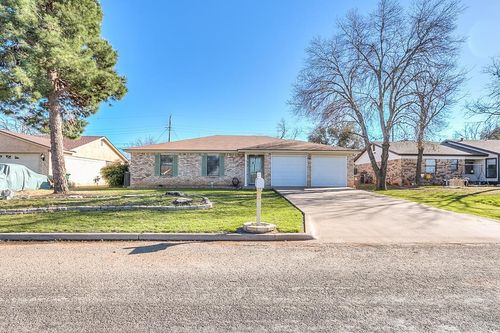 321 Kennedy St, San Angelo, TX, 76905-7713 | Card Image
