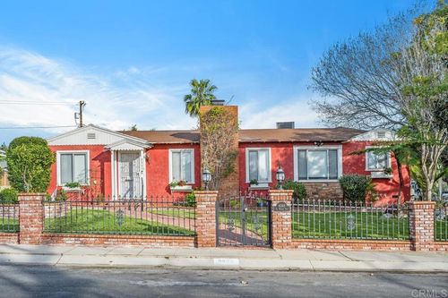 8068 El Manor Ave, Westchester, CA, 90045-1434 | Card Image