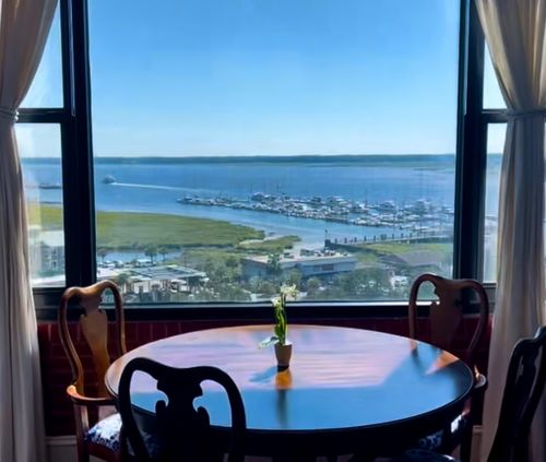apt-10d-14 Lockwood Dr, Charleston, SC, 29401-1135 | Card Image