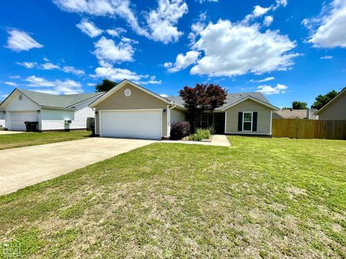 2520 Britton Dr, Jonesboro, AR, 72405-8544 | Card Image