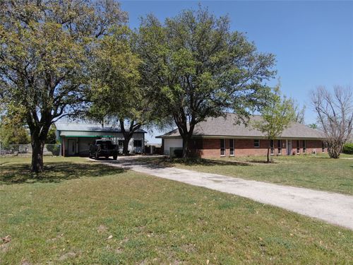 517 E Locust St, Nocona, TX, 76255-1706 | Card Image