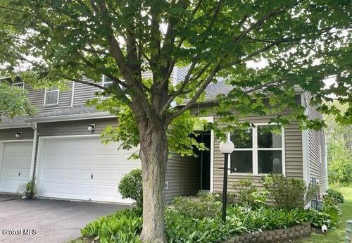 98 Harvard Rd, Watervliet, NY, 12189-1210 | Card Image