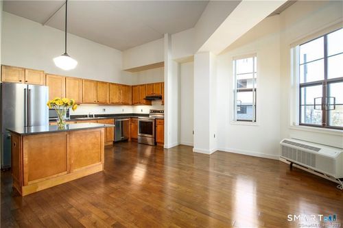 319-15 Dinah Rd, West Hartford, CT, 06107-4231 | Card Image