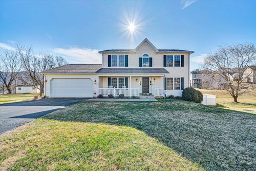 5717 Fieldview Dr, Roanoke, VA, 24019-8115 | Card Image