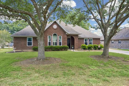202 W Larkspur Dr, Alvin, TX, 77511-5104 | Card Image
