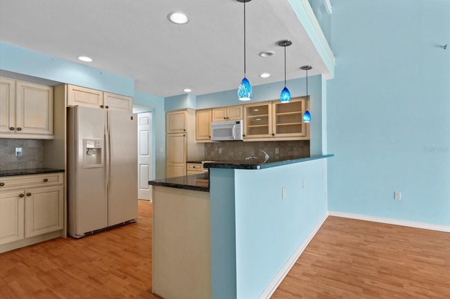 65 Tidy Island Blvd, Condo with 3 bedrooms, 3 bathrooms and null parking in BRADENTON FL | Image 7