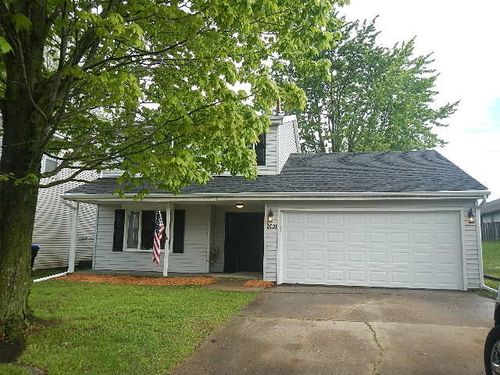 2001 Rainbow Ave, Bloomington, IL, 61704-2352 | Card Image