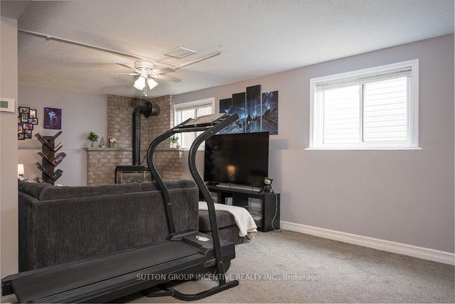 28 Dyer Dr, House attached with 4 bedrooms, 2 bathrooms and 4 parking in Wasaga Beach ON | Image 18