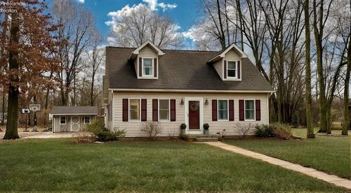 17 Henry St, Norwalk, OH, 44857-2406 | Card Image