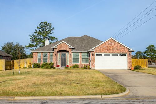 26 Briarwood Ln, Bellville, TX, 77418-3455 | Card Image