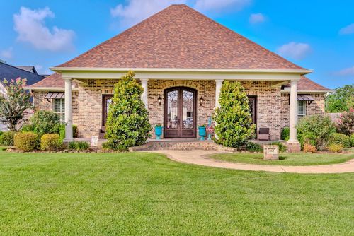 865 Texas Ave, Port Neches, TX, 77651-4223 | Card Image