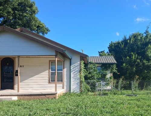 611 W Strothers Ave, Seminole, OK, 74868-3801 | Card Image