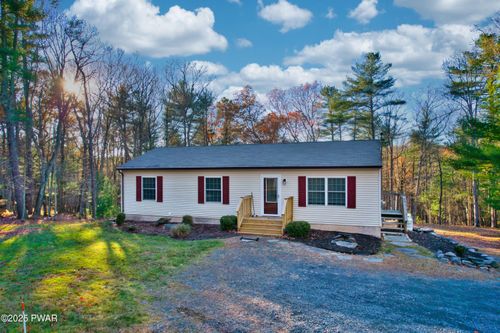 177 Chokeberry Dr, Milford, PA, 18337-7110 | Card Image