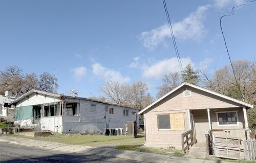 560 1st Street, Lakeport, CA, 95453 | Card Image