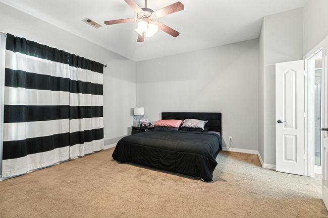 Bedroom with lots of closet space. | Image 19
