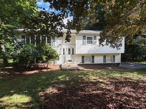 6 Bell Ct, Airmont, NY, 10901-6402 | Card Image