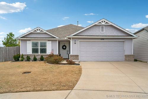 12212 N 130th Eastavenue, Collinsville, OK, 74021 | Card Image