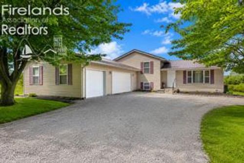 2172 Tarragon Dr, West Salem, OH, 44287-9157 | Card Image