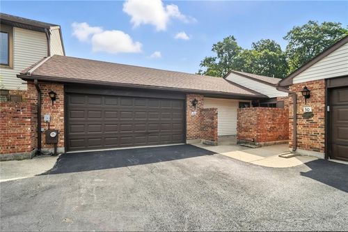apt-20-1372 Black Forest Dr, West Carrollton, OH, 45449-3802 | Card Image