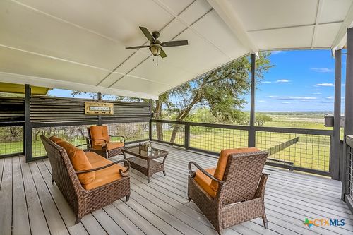 707 Park Shrs, Canyon Lake, TX, 78133-2907 | Card Image
