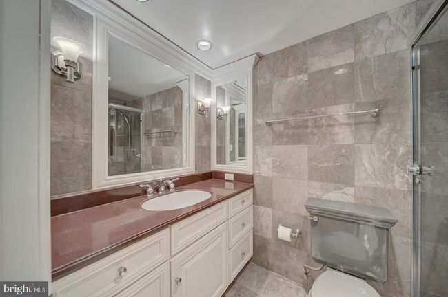 UNIT-122 - 8370 Greensboro Dr, Condo with 2 bedrooms, 2 bathrooms and null parking in MCLEAN VA | Image 4