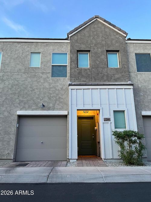 2264 W Laurie Ln, Phoenix, AZ, 85021-4209 | Card Image