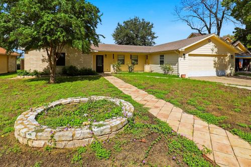 180 Turkey Run, Meadowlakes, TX, 78654-6819 | Card Image