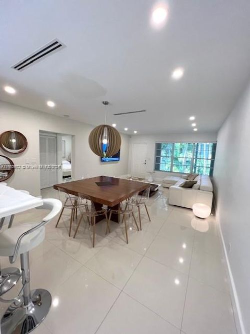 12-1125 99th St, Bay Harbor Islands, FL, 33154-1762 | Card Image