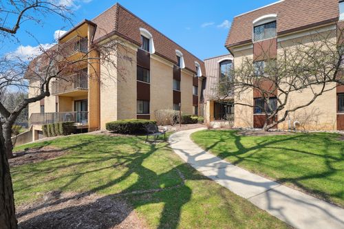 apt-215-1105 N Mill St, Naperville, IL, 60563-2536 | Card Image