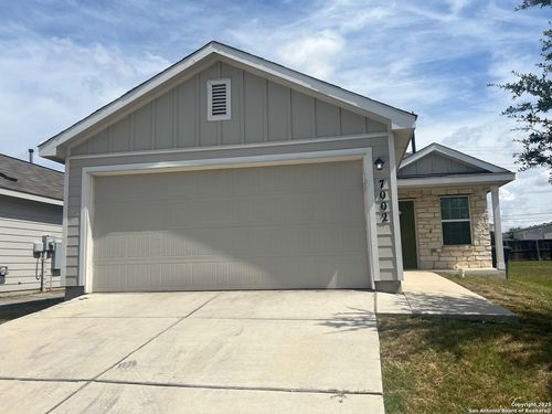 7002 Cozy Run, San Antonio, TX, 78218-4479 | Card Image
