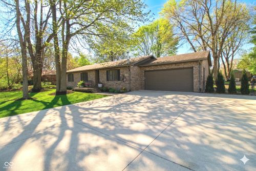 8135 County Road 700, Brownsburg, IN, 46112-9016 | Card Image