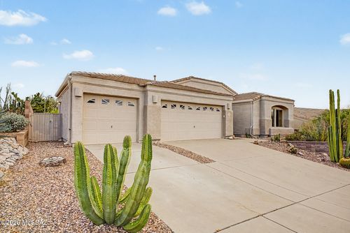 573 W Silvertip Rd, Oro Valley, AZ, 85737-3705 | Card Image