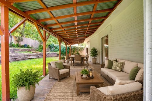 1104 Angel Fire Ln, Arlington, TX, 76001-7897 | Card Image