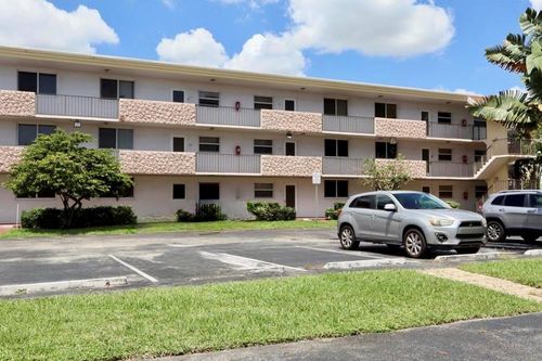 223-5985 Del Lago Cir, Sunrise, FL, 33313-6348 | Card Image