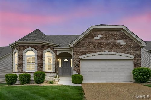 1210 Emerald Gardens Dr, Saint Peters, MO, 63376-4305 | Card Image