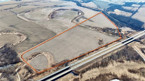 000 Se 52nd St, Carlisle, IA, 50047 | Card Image