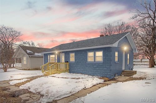 304 Dorothy St, Jerseyville, IL, 62052-2314 | Card Image